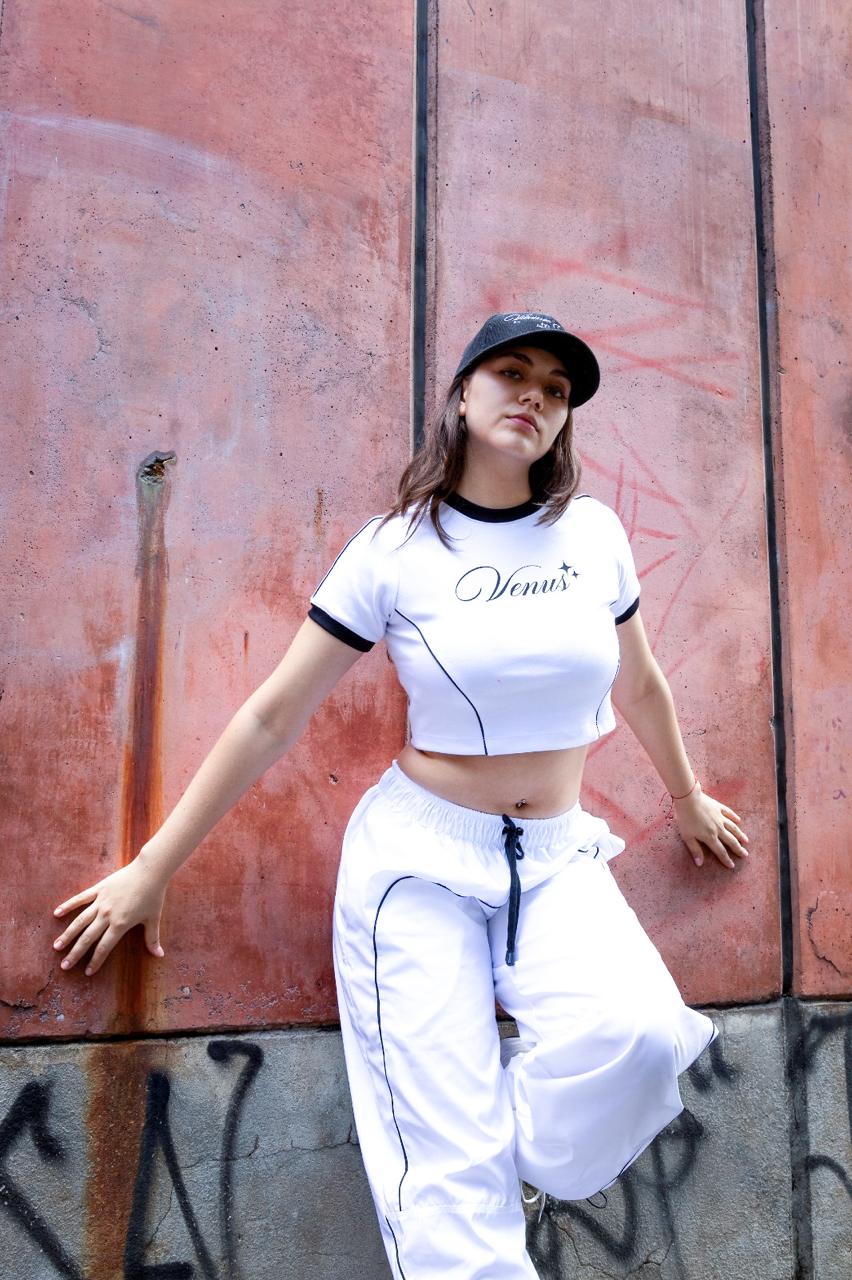 VENUS - CROP TOP
