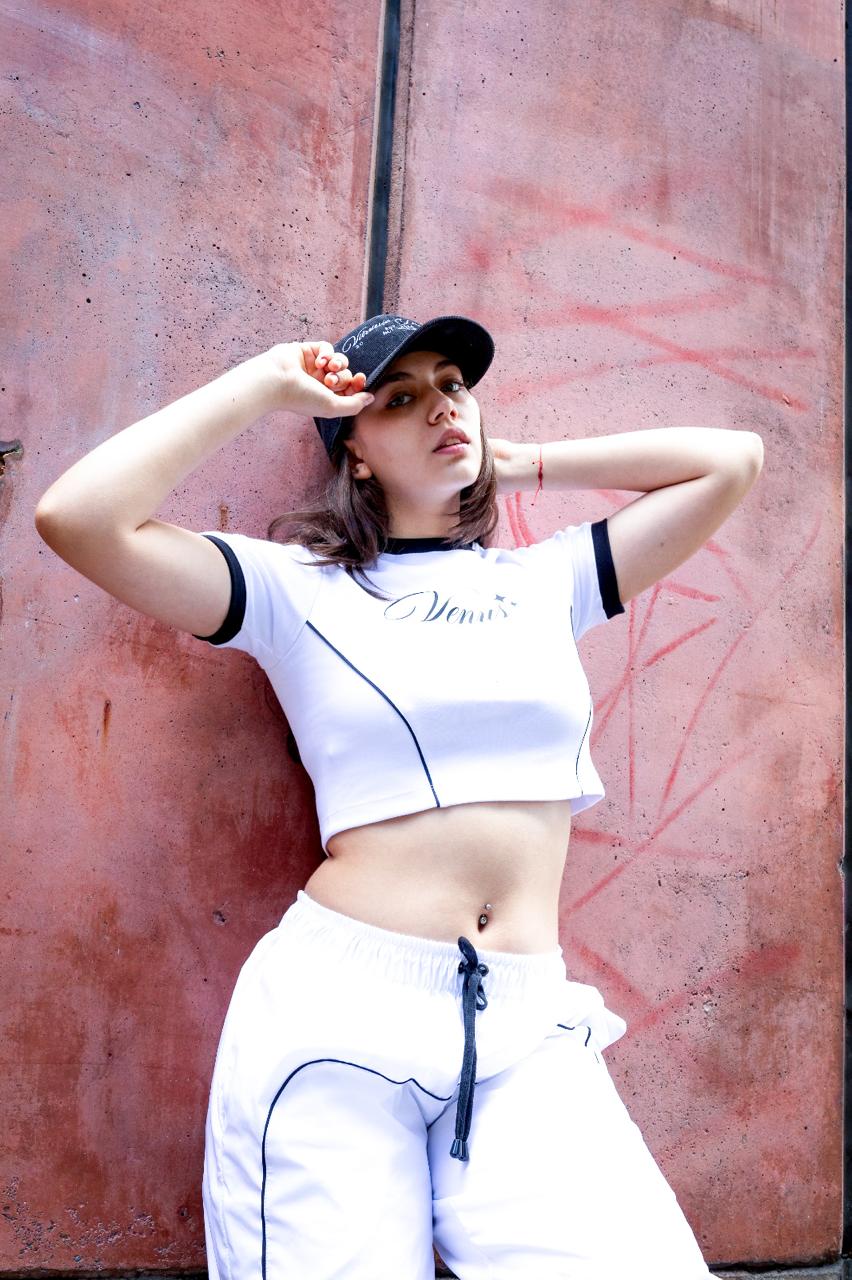 VENUS - CROP TOP